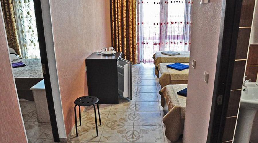 Семейный двухкомнатный номер.