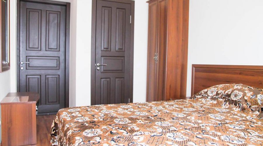 Полулюкс (двухместный и трехместный)