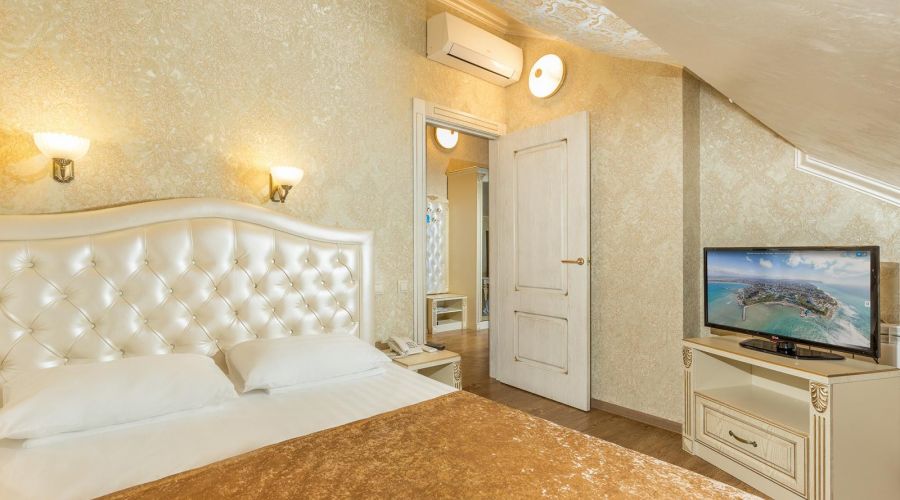 Люкс с балконом