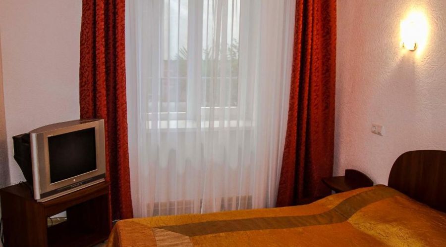 Двухкомнатный номер 1 этаж (&quot;Диана&quot;)