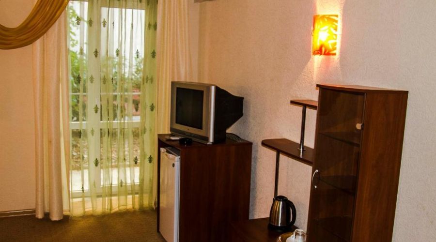 Двухкомнатный номер 1 этаж (&quot;Диана&quot;)