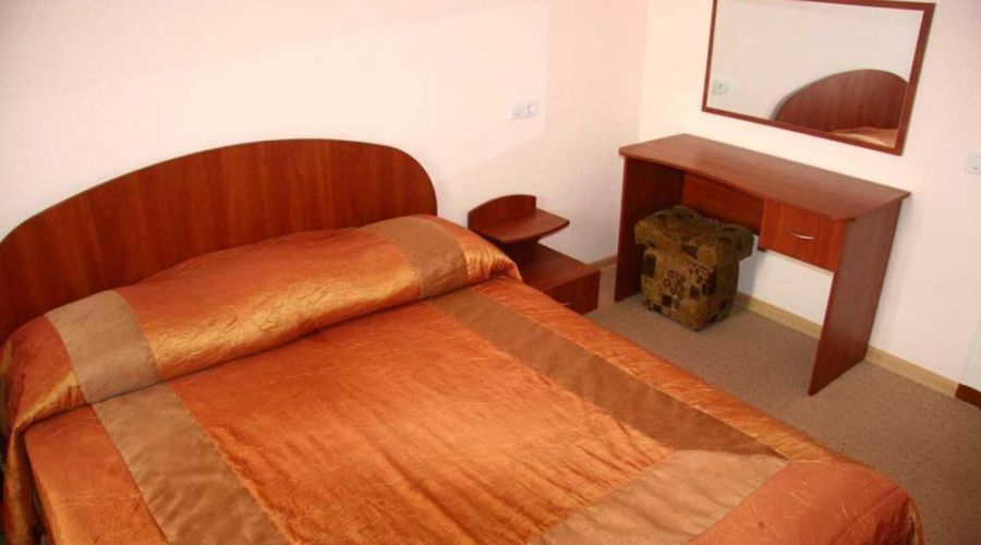 Двухкомнатный номер 1 этаж (&quot;Диана&quot;)