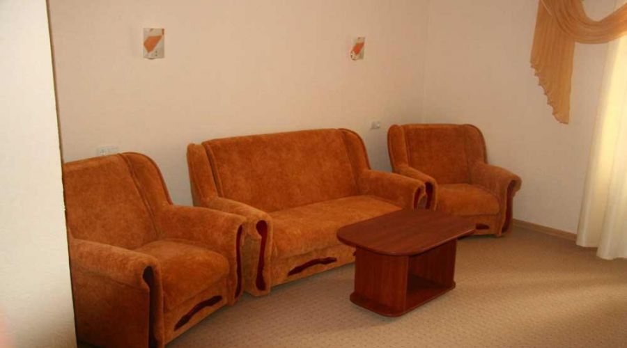 Двухкомнатный номер 1 этаж (&quot;Диана&quot;)