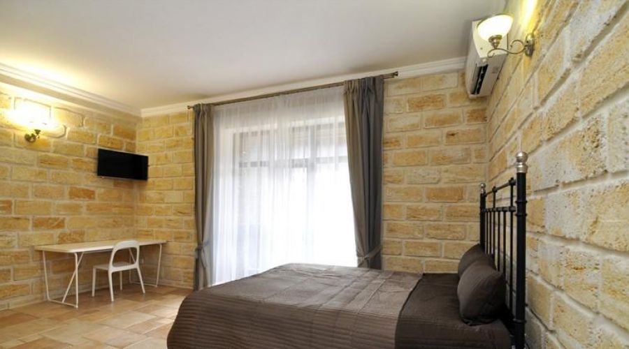 "Полулюкс" с балконом  2х-местный