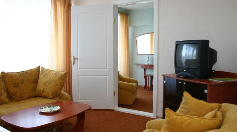 ДЖУНИОР СЮИТ 2-МЕСТНЫЙ 2-КОМНАТНЫЙ