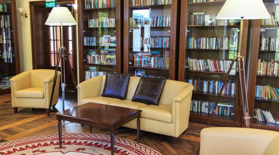 Конгресс-холл