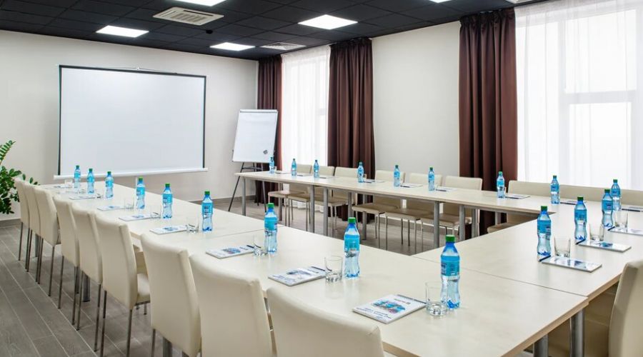 Конференц-зал "Апрель"