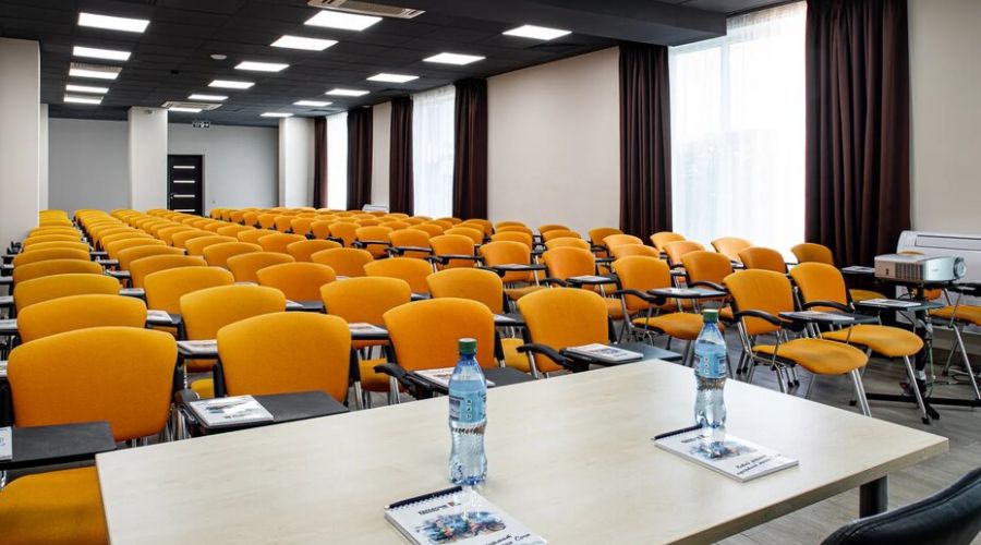 Конференц-зал "Май"