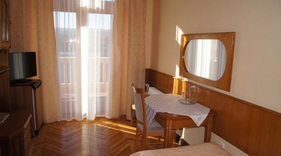 ОДНОМЕСТНЫЙ