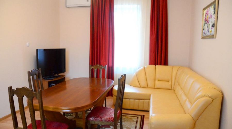 Дом № 1/1, №1/2 номер «Полулюкс»