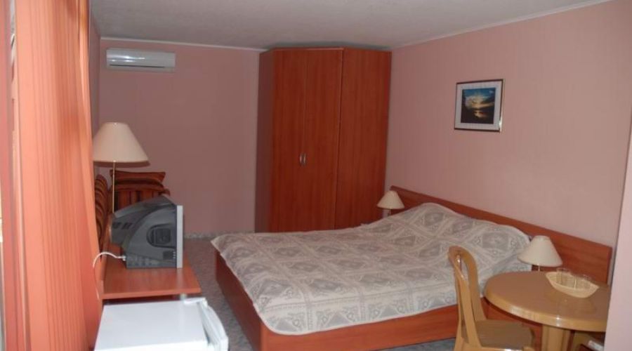 «Полулюкс»