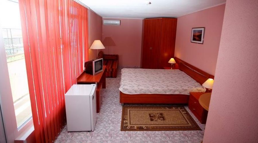 «Полулюкс»