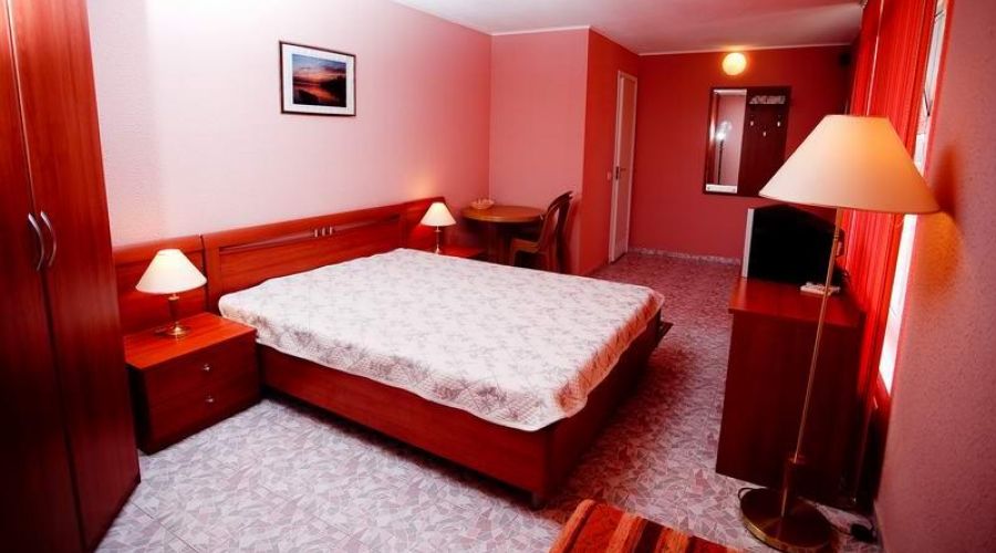 «Полулюкс»