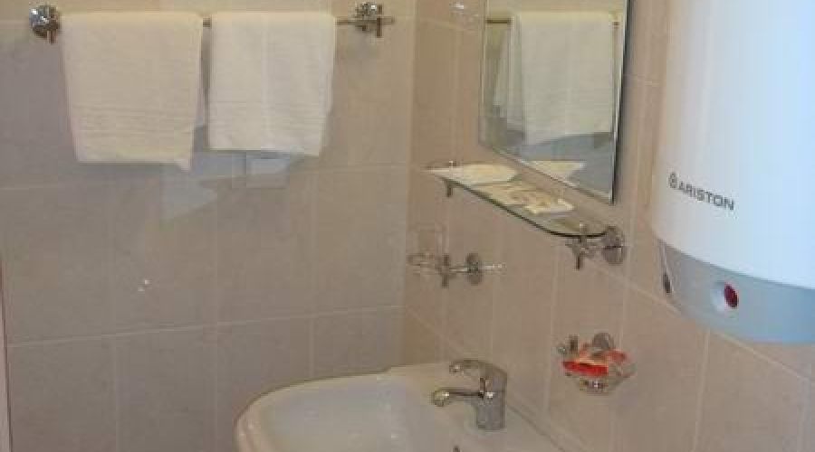 «Полулюкс»