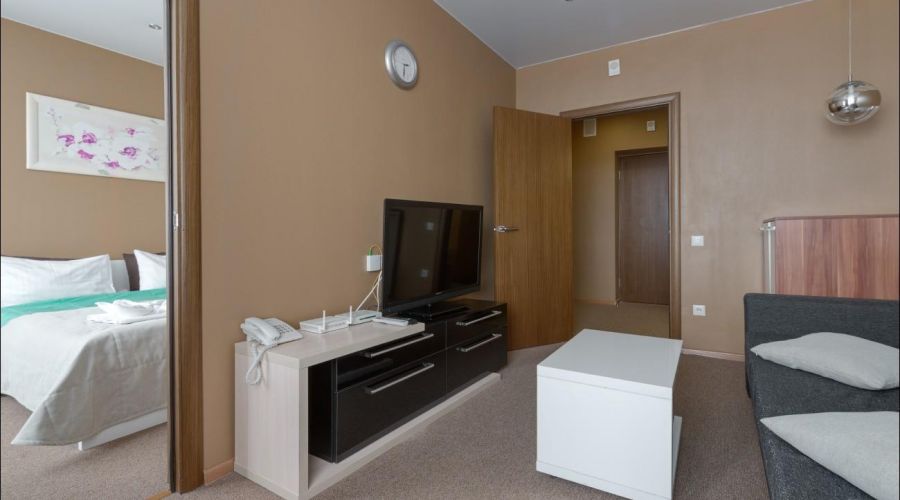 Двухкомнатный двухместный Полулюкс (корпус Морской)