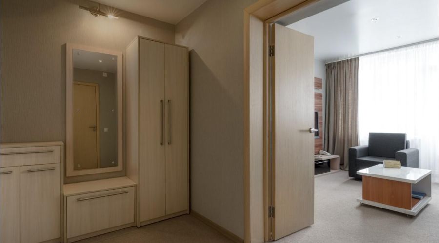 Двухкомнатный двухместный Люкс (корпус Морской)