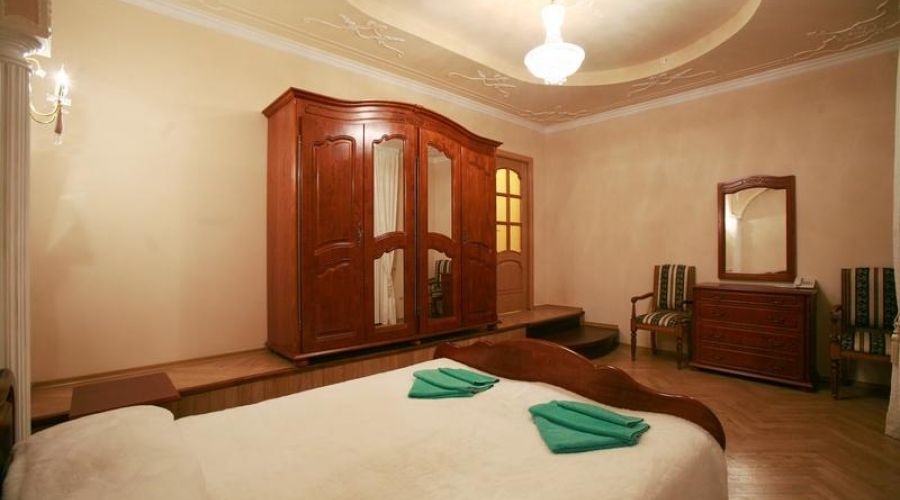 Двухуровневые апартаменты с сауной