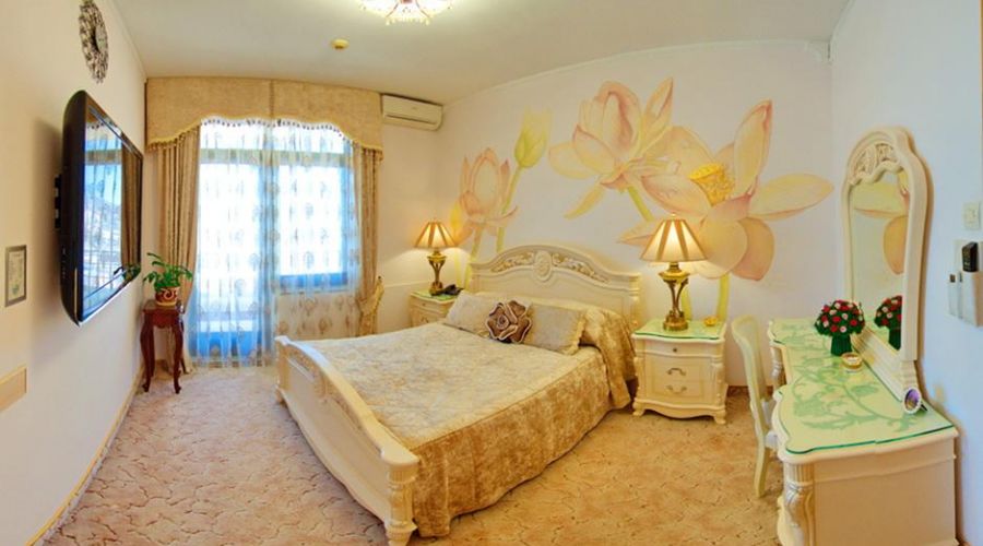 Апартамент двухкомнатный двухместный с кухней (основная территория)