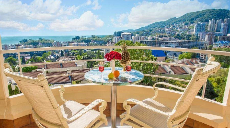 Апартамент трехкомнатный двухместный с кухней (основная территория)