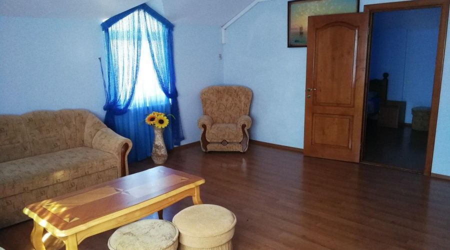 «Двухкомнатный» без вида на море