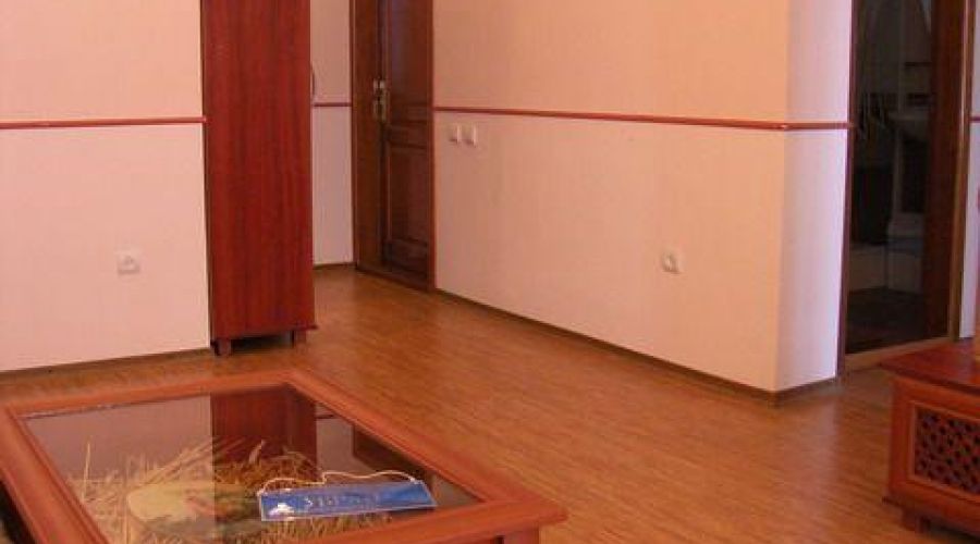 «Двухкомнатный номер с балконом»