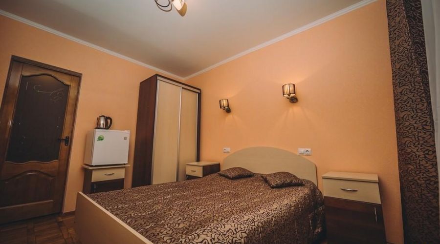 2-местный 1-комнатный &laquo;Дабл&raquo; (1,3 корпус, площадь номера 16.5 м.кв.)