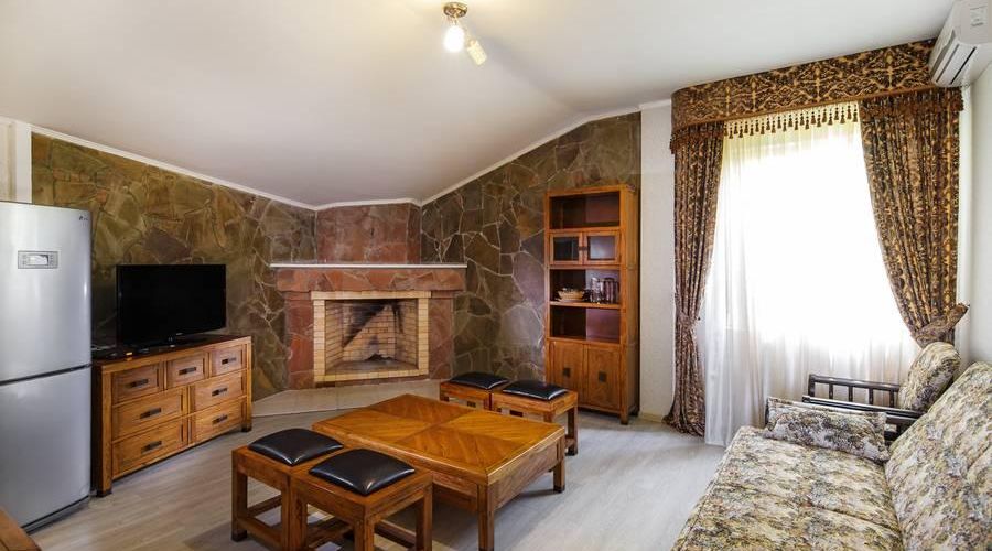 Стеклянный коттедж