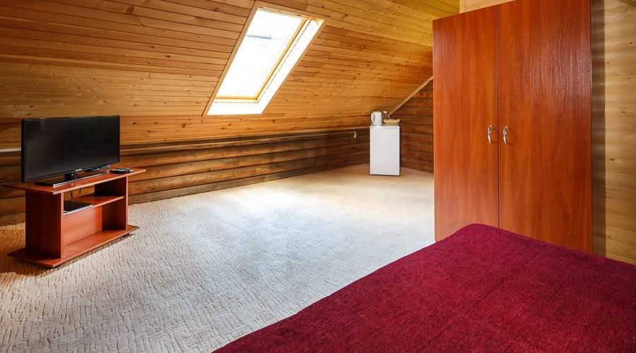 Двухместный номер в деревянном коттедже (2 этаж)