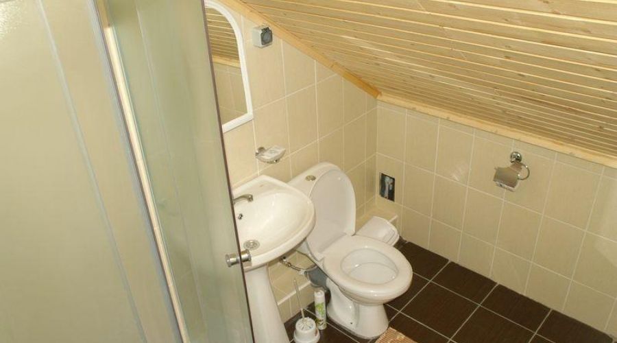 Двухместный номер в деревянном коттедже (2 этаж)