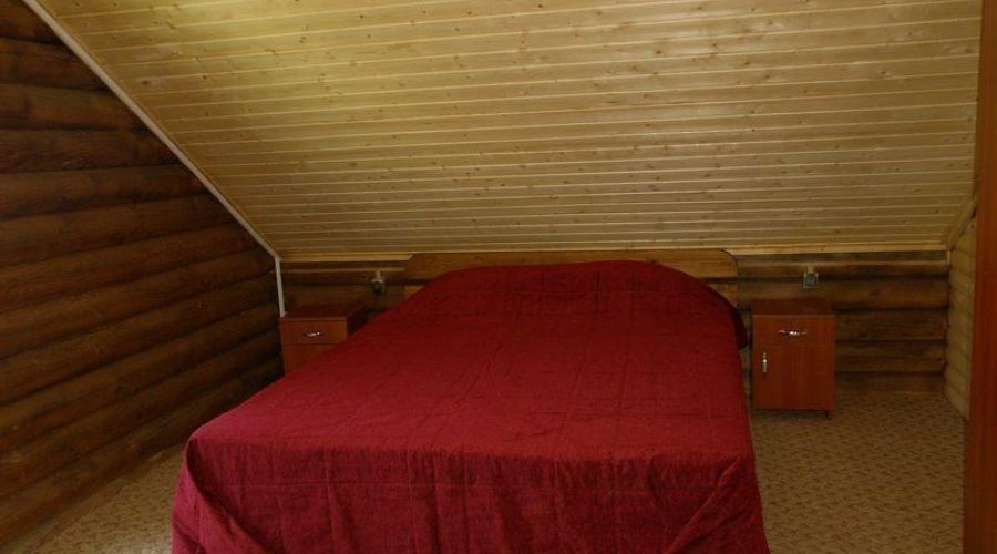 Двухместный номер в деревянном коттедже (2 этаж)