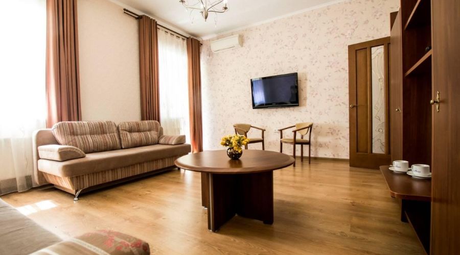 Четырехместный двухкомнатный с кухней