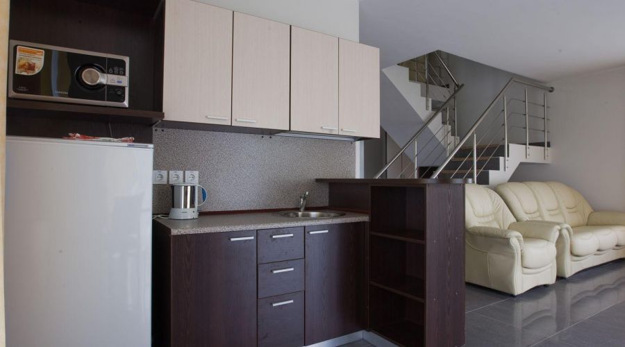 Коттедж двухэтажный (гостевой домик)