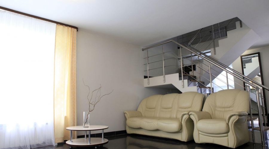 Коттедж двухэтажный (гостевой домик)