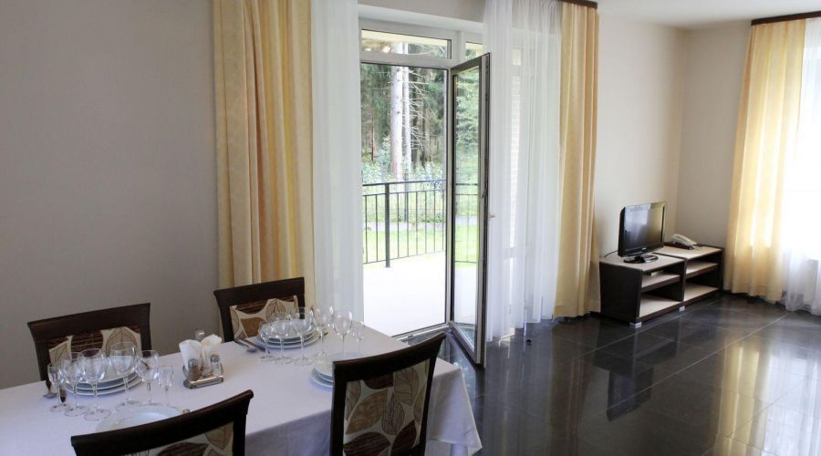 Коттедж двухэтажный (гостевой домик)