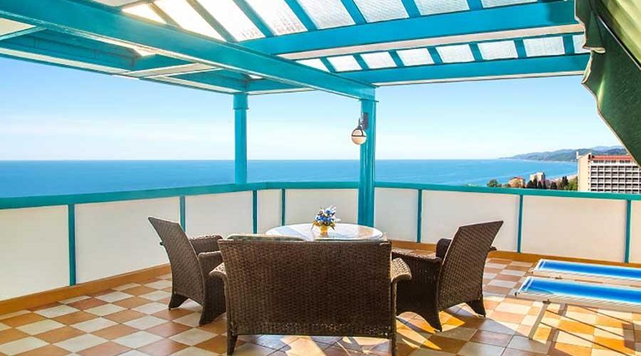 «Люкс» с террасой 400