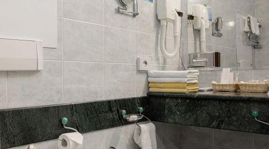 «Люкс» трехкомнатный