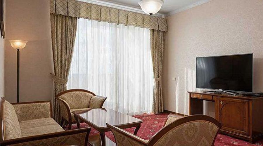 «Апартамент» трехкомнатный №708