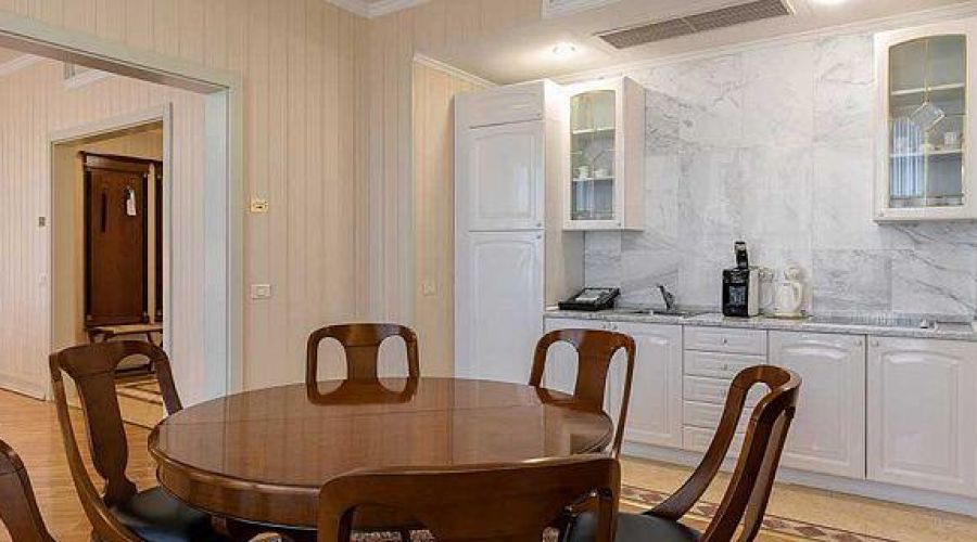 «Апартамент» трехкомнатный №803