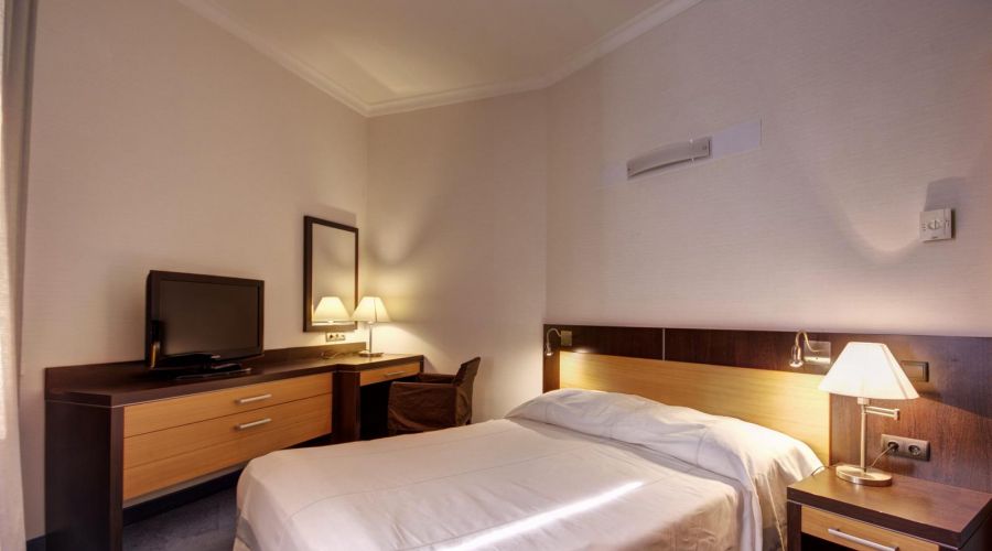 Двухкомнатный LUX стандарт (главный корпус)