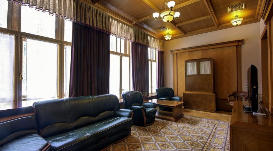 Трехкомнатный двухместный LUX Зимний сад (дача № 1)