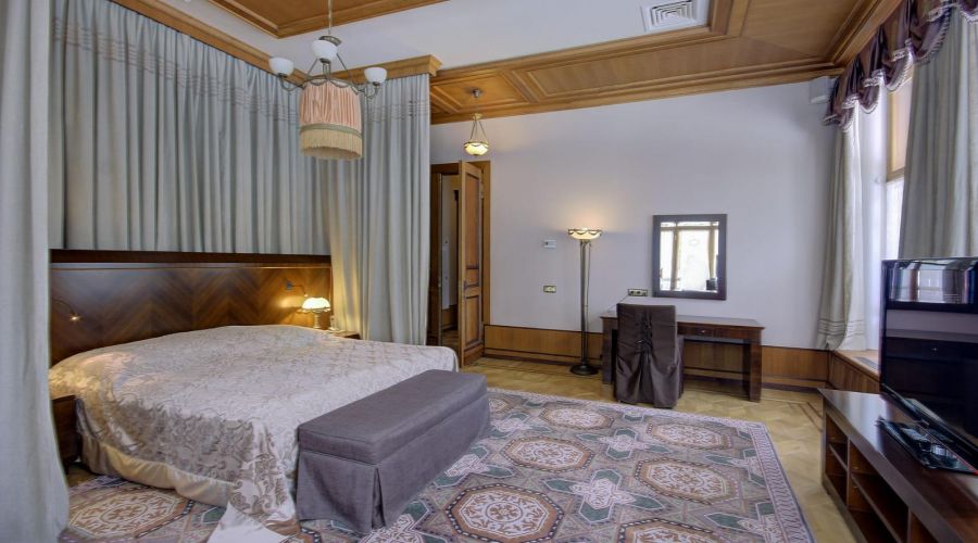 Трехкомнатный двухместный LUX Зимний сад (дача № 1)