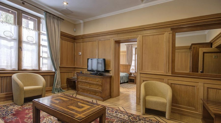 Двухкомнатный двухместный LUX улучшенный (дача № 2)