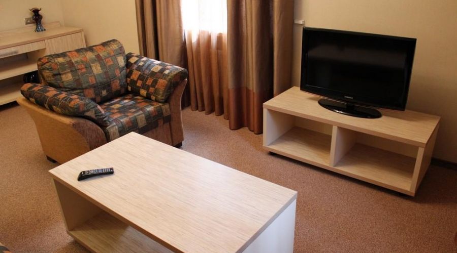 Стандартный трехкомнатный четырехместный LUX (дача № 3)