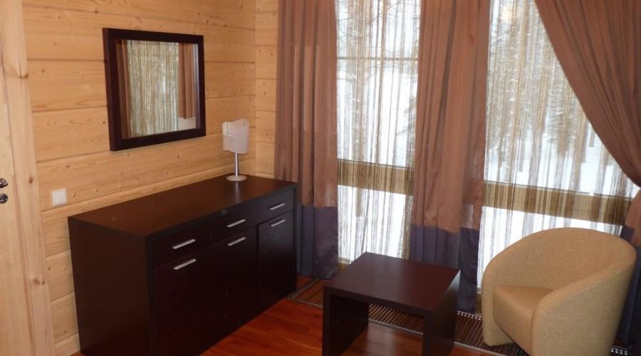 Коттедж №8 - Четырехкомнатный двухместный номер улучшенный