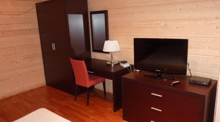 Коттедж №8 - Четырехкомнатный двухместный номер улучшенный