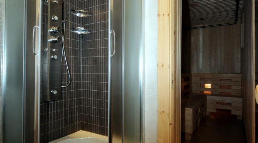 Коттедж №11 - Четырехкомнатный четырехместный номер улучшенный