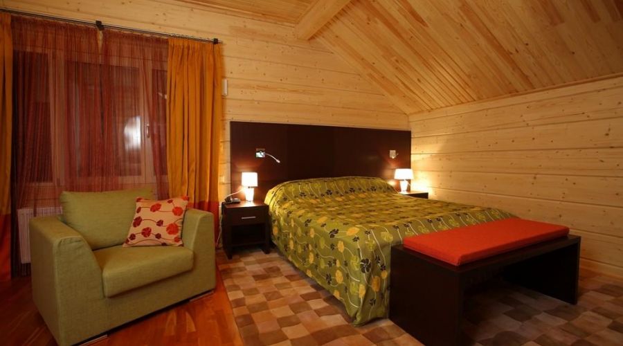 Коттедж №11 - Четырехкомнатный четырехместный номер улучшенный