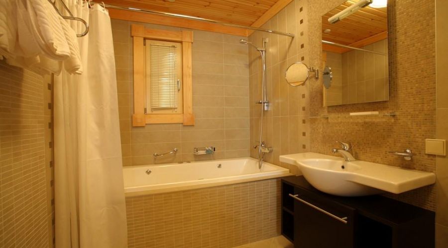 Коттедж №11 - Четырехкомнатный четырехместный номер улучшенный