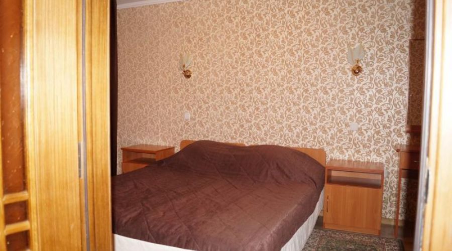 Двухместный двухкомнатный люкс №12 (корпус 5)