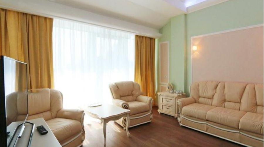 2-местный 2-комнатный Люкс (корпус 1)